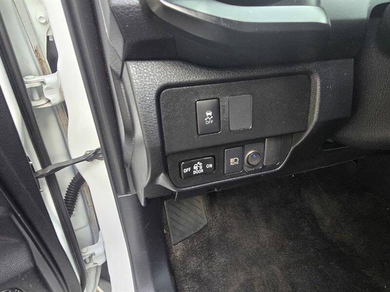 Used 2021 Toyota Tacoma SR AWD/4WD image 13