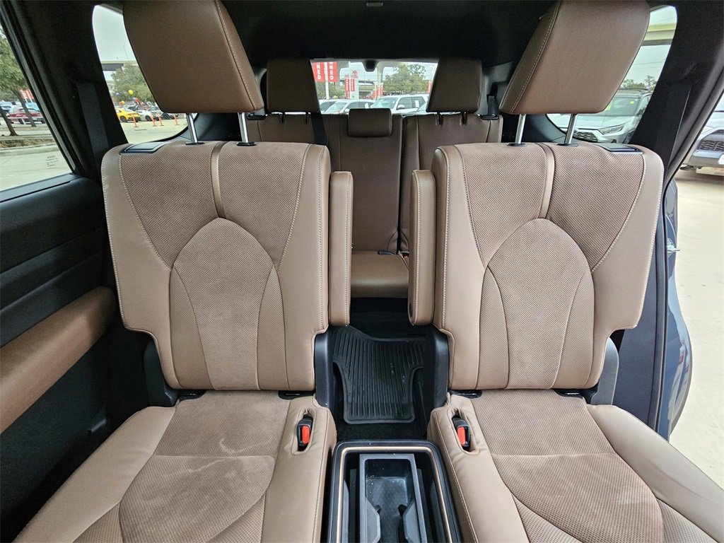 Used 2025 Toyota Grand Highlander AWD Hybrid image 14