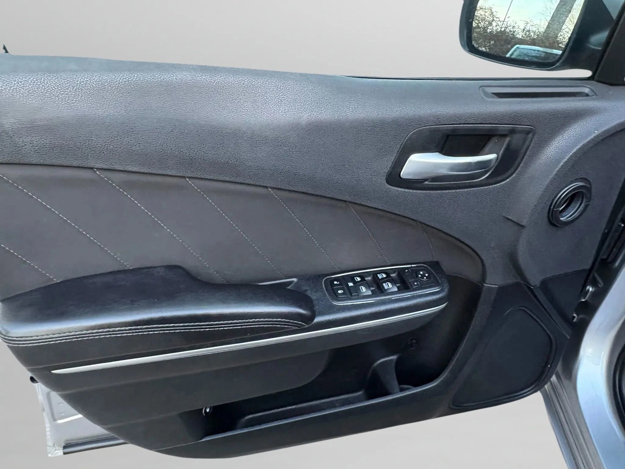 Used 2018 Dodge Charger SXT Plus RWD image 15