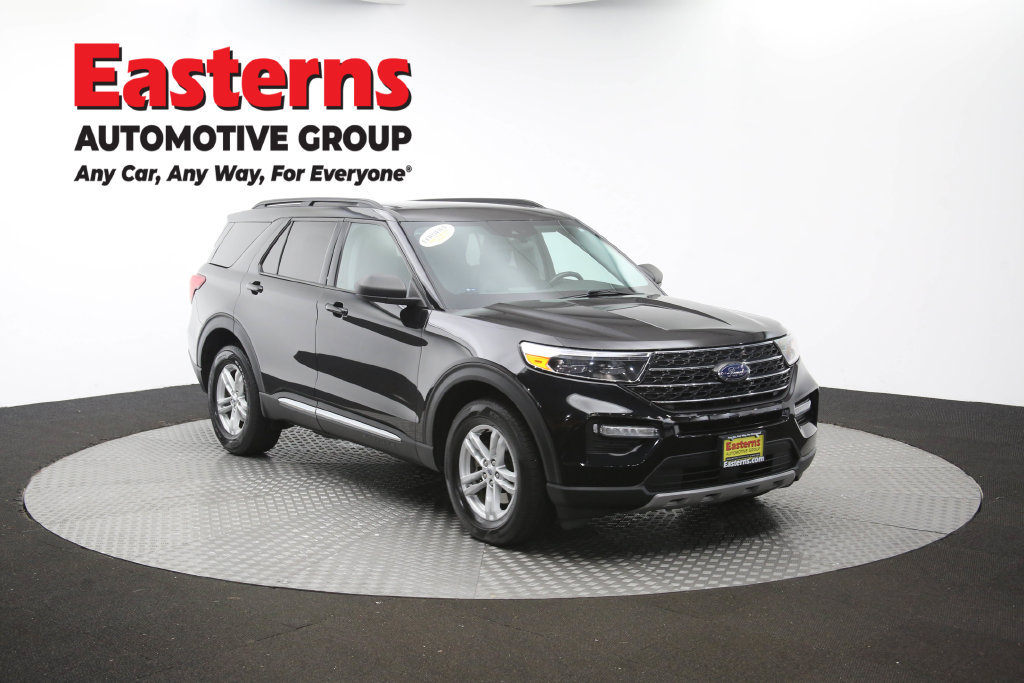 Used 2022 Ford Explorer XLT w/ Equipment Group 202A AWD/4WD image 45