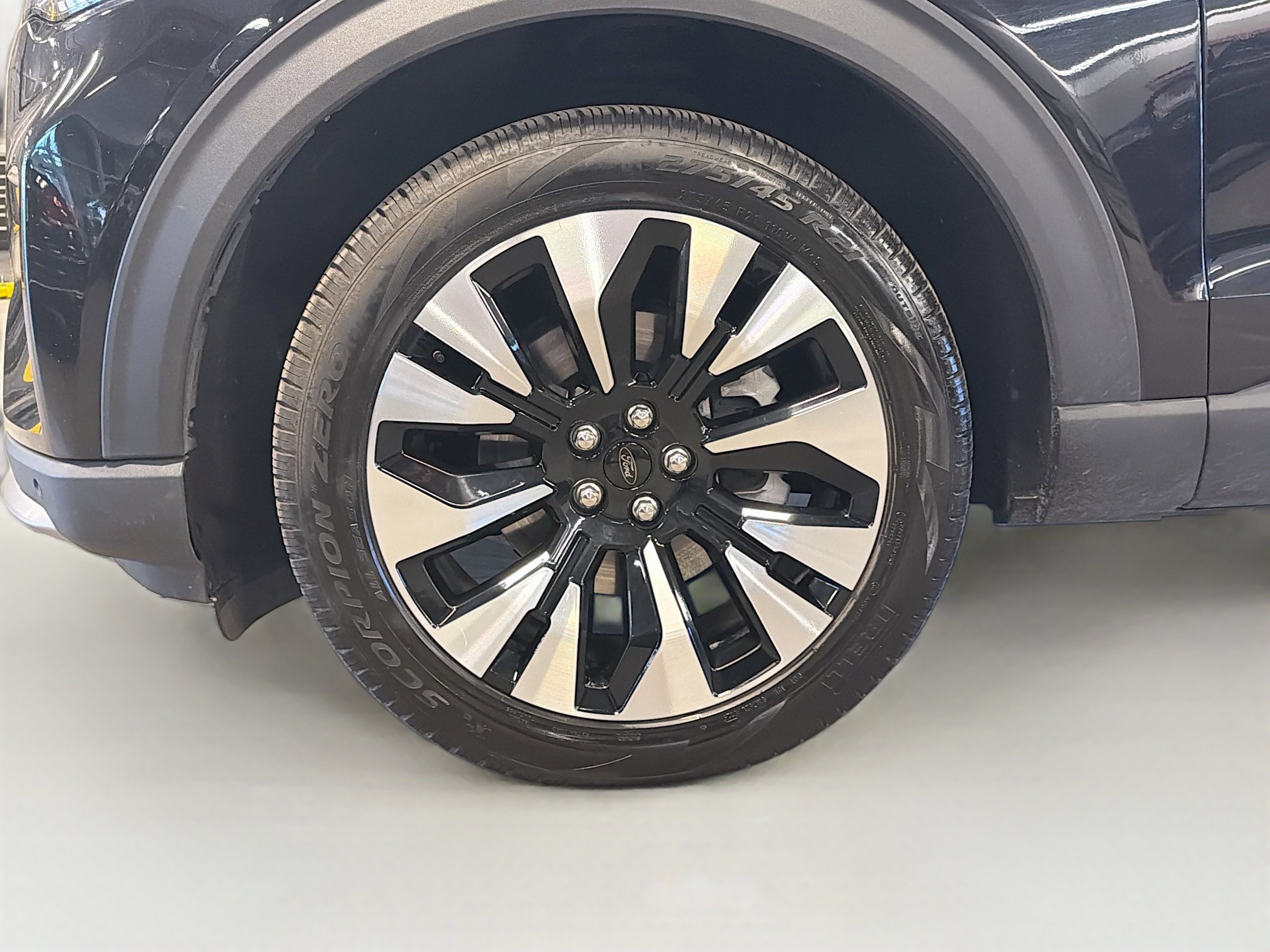 Used 2025 Ford Explorer Platinum w/ LUX Leather Package image 11