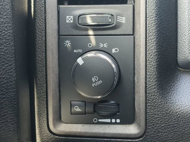 Used 2019 RAM 1500 Express w/ Express Value Package AWD/4WD image 23