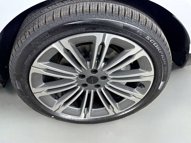 New 2026 Land Rover Range Rover SE image 33