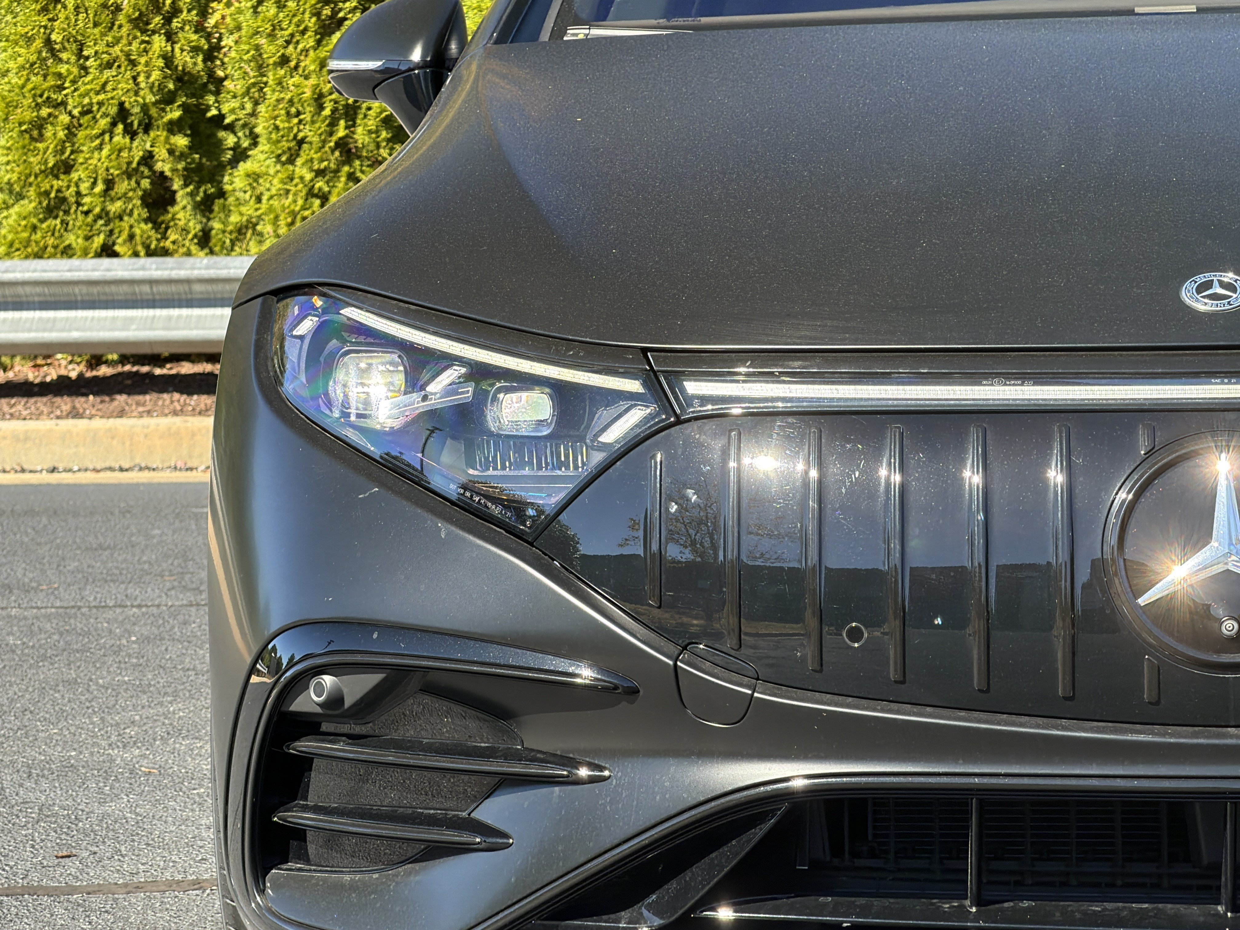 Used 2022 Mercedes-Benz EQS AMG 4MATIC w/ Exclusive Trim Package image 19