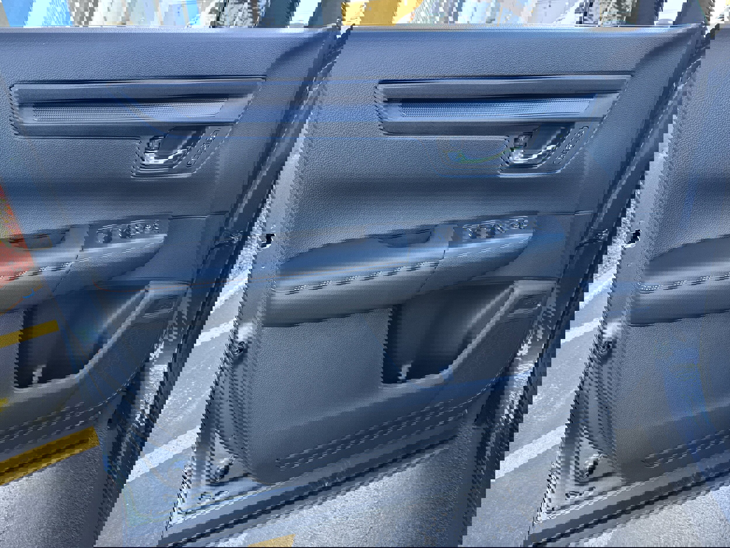 Used 2025 Honda CR-V Sport-L image 8