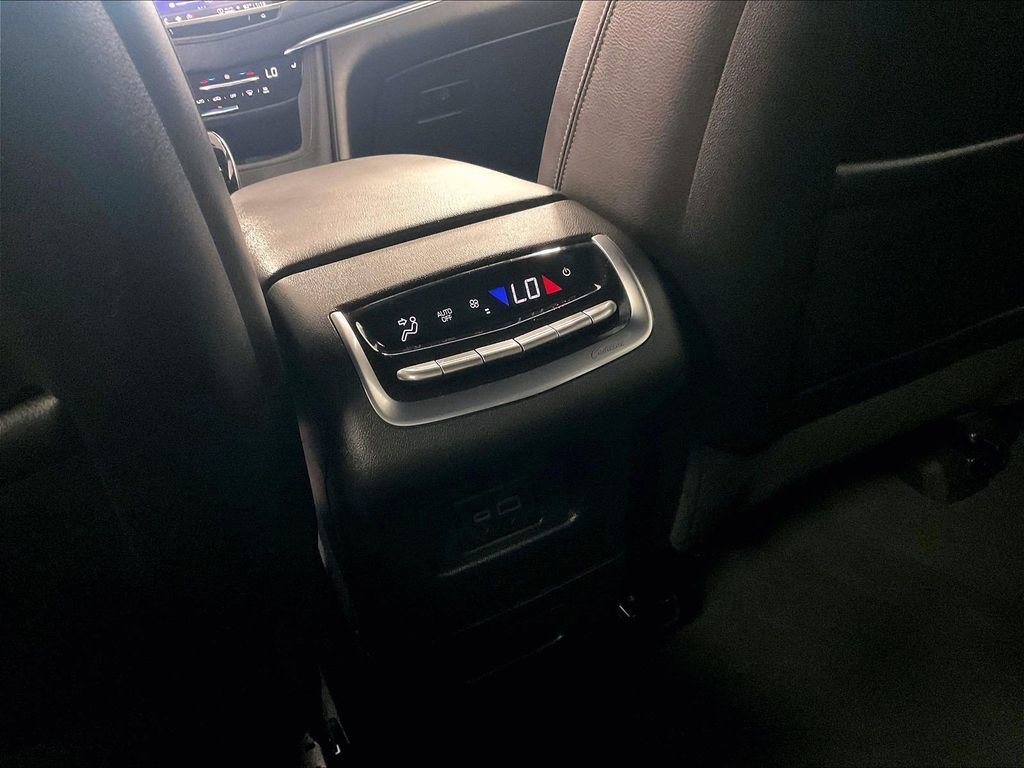Used 2024 Cadillac XT6 Luxury w/ LPO, Floor Liner Package AWD/4WD image 29