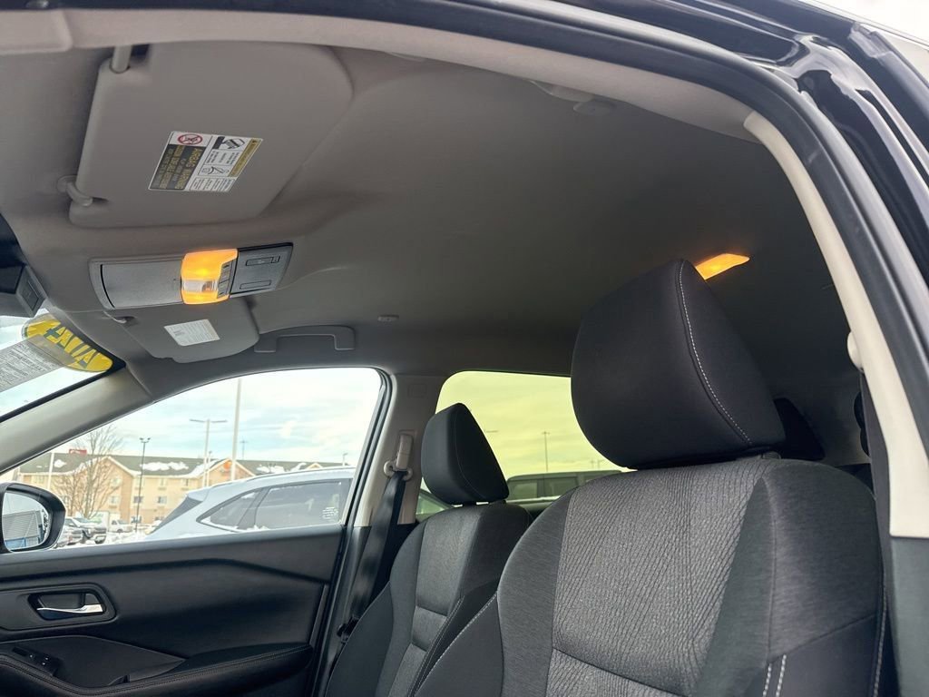 Used 2024 Nissan Rogue SV image 13