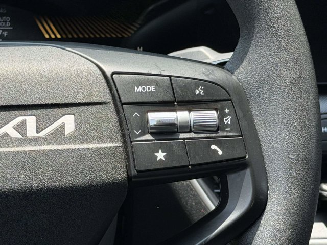 Used 2025 Kia K4 FWD image 23