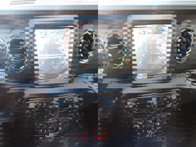 New 2023 Jeep Wrangler Rubicon w/ Steel Bumper Group image 21