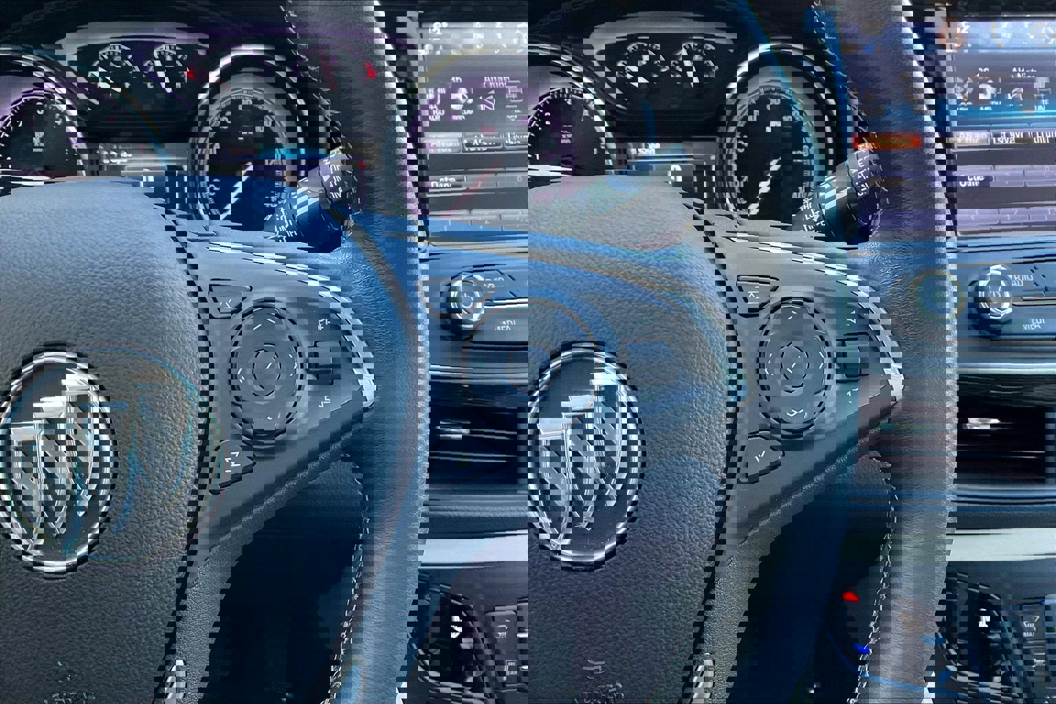 Used 2020 Buick Envision Essence FWD image 12