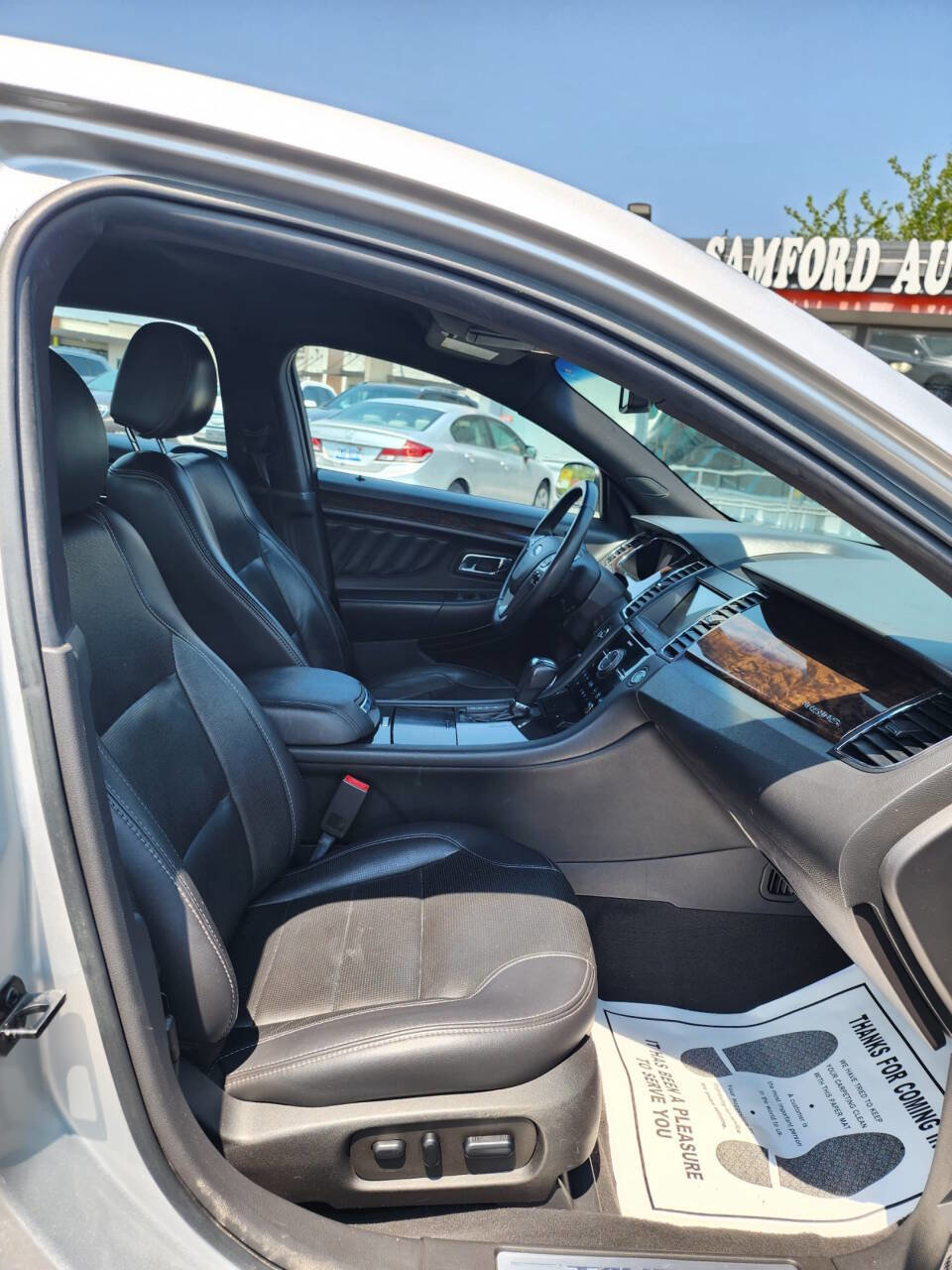 Used 2019 Ford Taurus Limited image 16