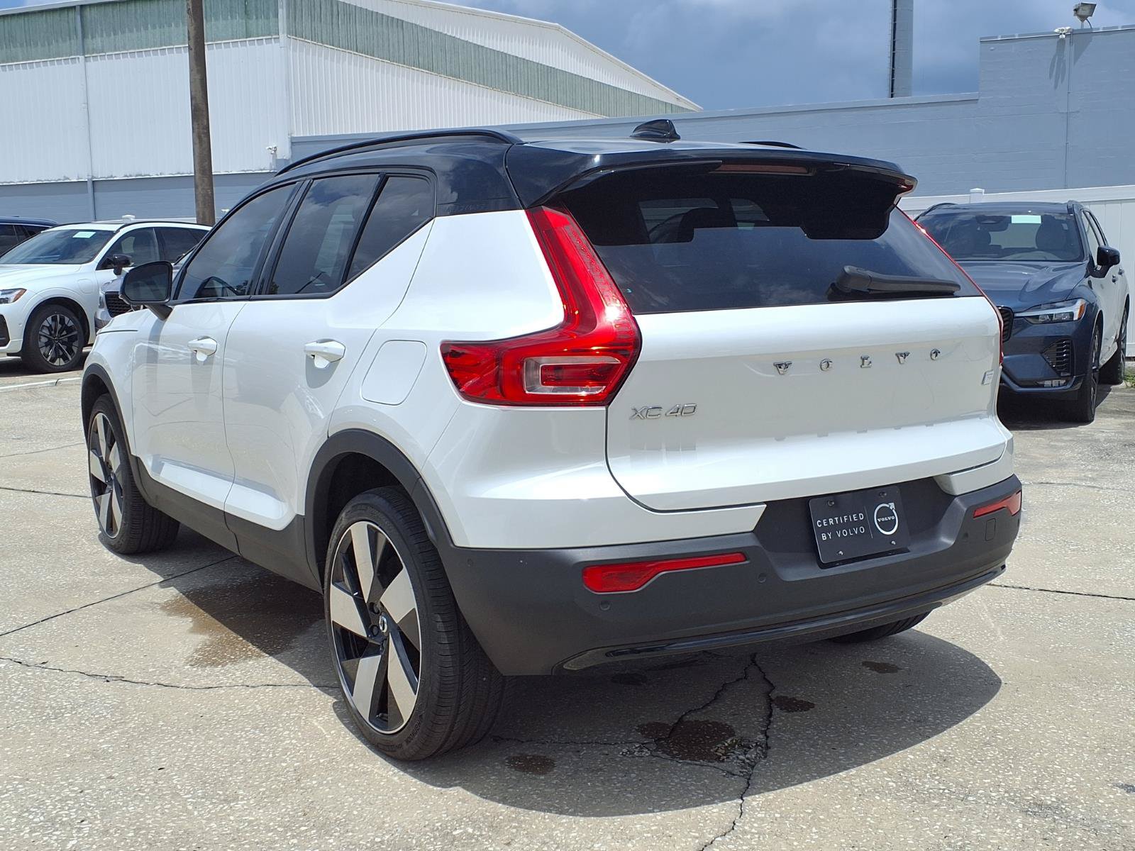 Certified 2023 Volvo XC40 Recharge Ultimate w/ Protection Package Premier AWD/4WD image 5