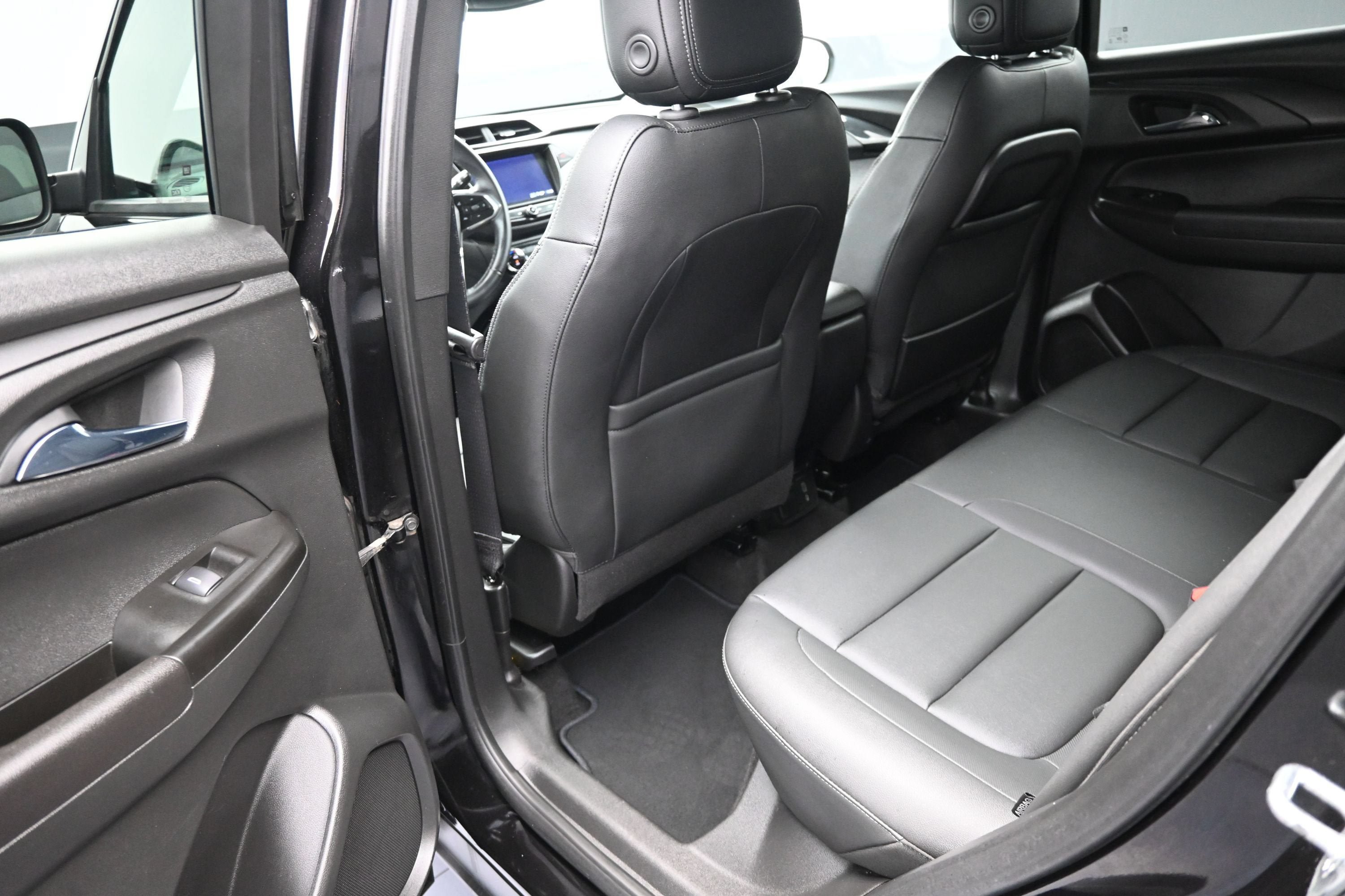 Used 2021 Chevrolet TrailBlazer LT w/ Premium Seating Package AWD/4WD image 27