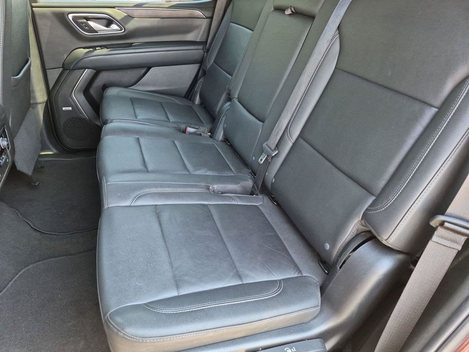 Used 2022 Chevrolet Tahoe LT w/ Luxury Package AWD/4WD image 12