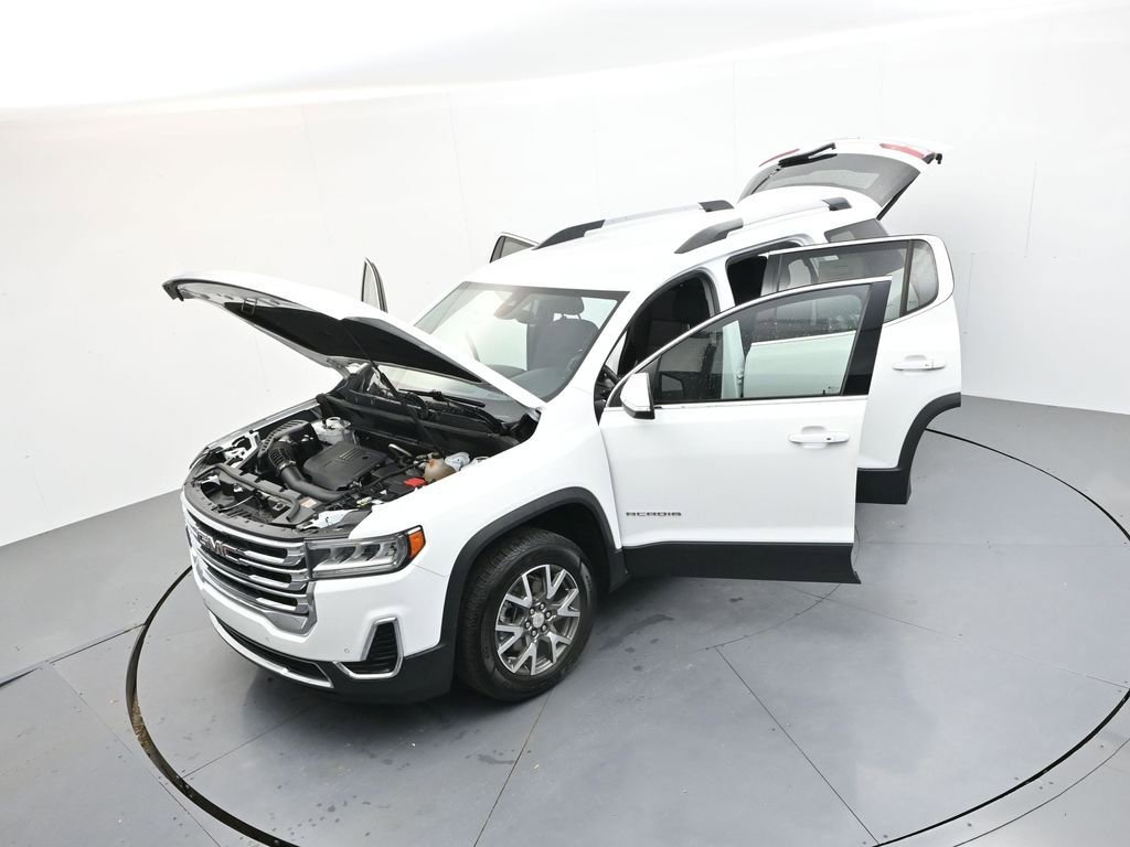 Used 2023 GMC Acadia SLE w/ Driver Convenience Package FWD image 44