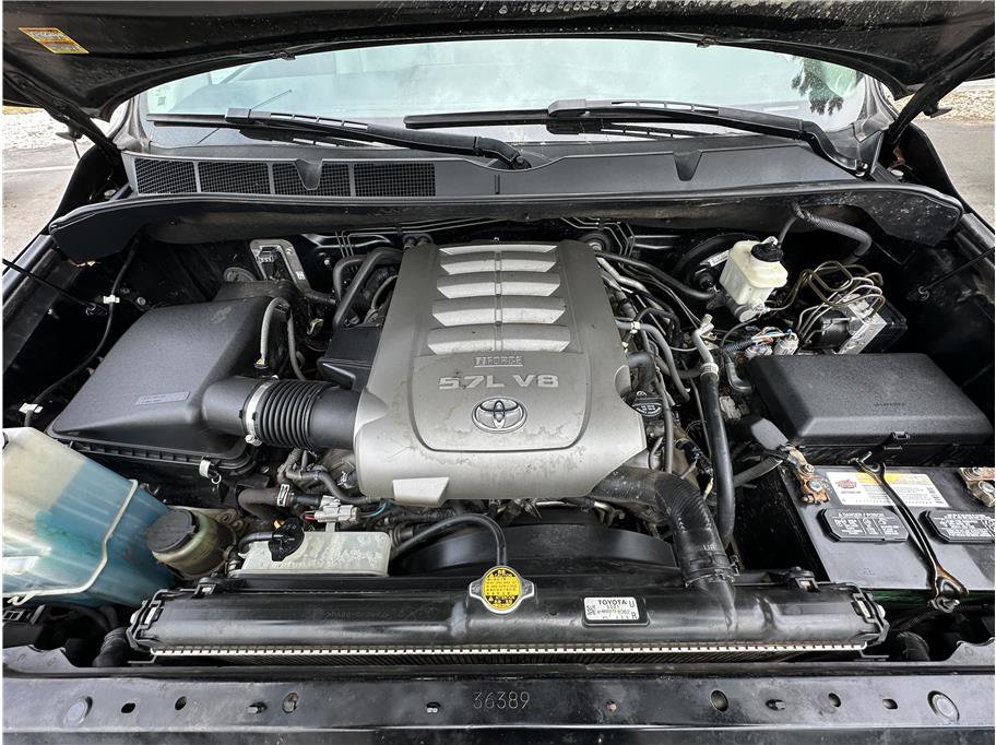 Used 2010 Toyota Tundra Limited AWD/4WD image 32