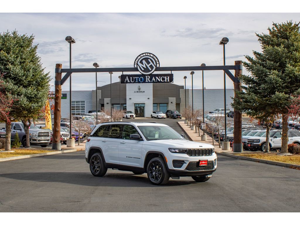 New 2025 Jeep Grand Cherokee Altitude