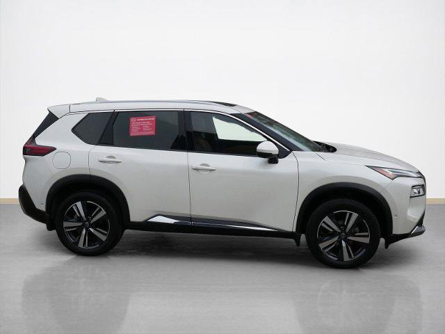 Certified 2023 Nissan Rogue Platinum AWD/4WD image 2