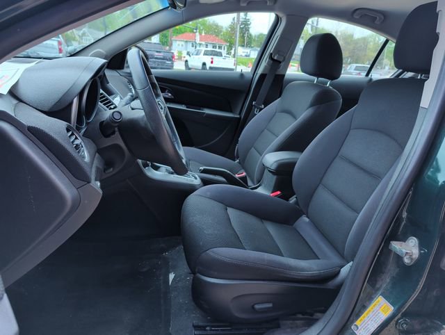 Used 2015 Chevrolet Cruze LT FWD image 9
