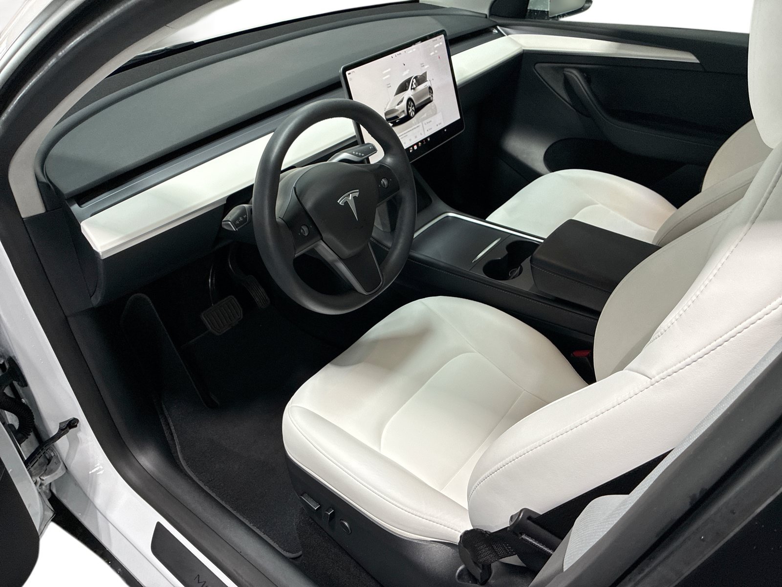 Certified 2023 Tesla Model Y Long Range AWD/4WD image 9