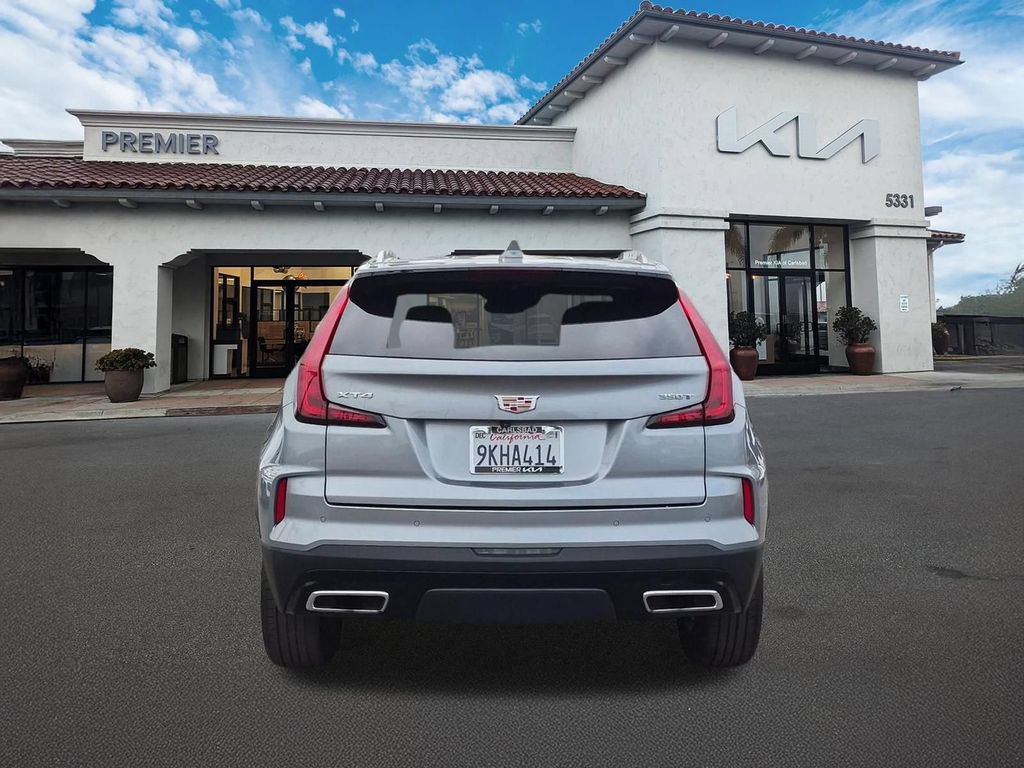 Used 2024 Cadillac XT4 Premium Luxury FWD image 7