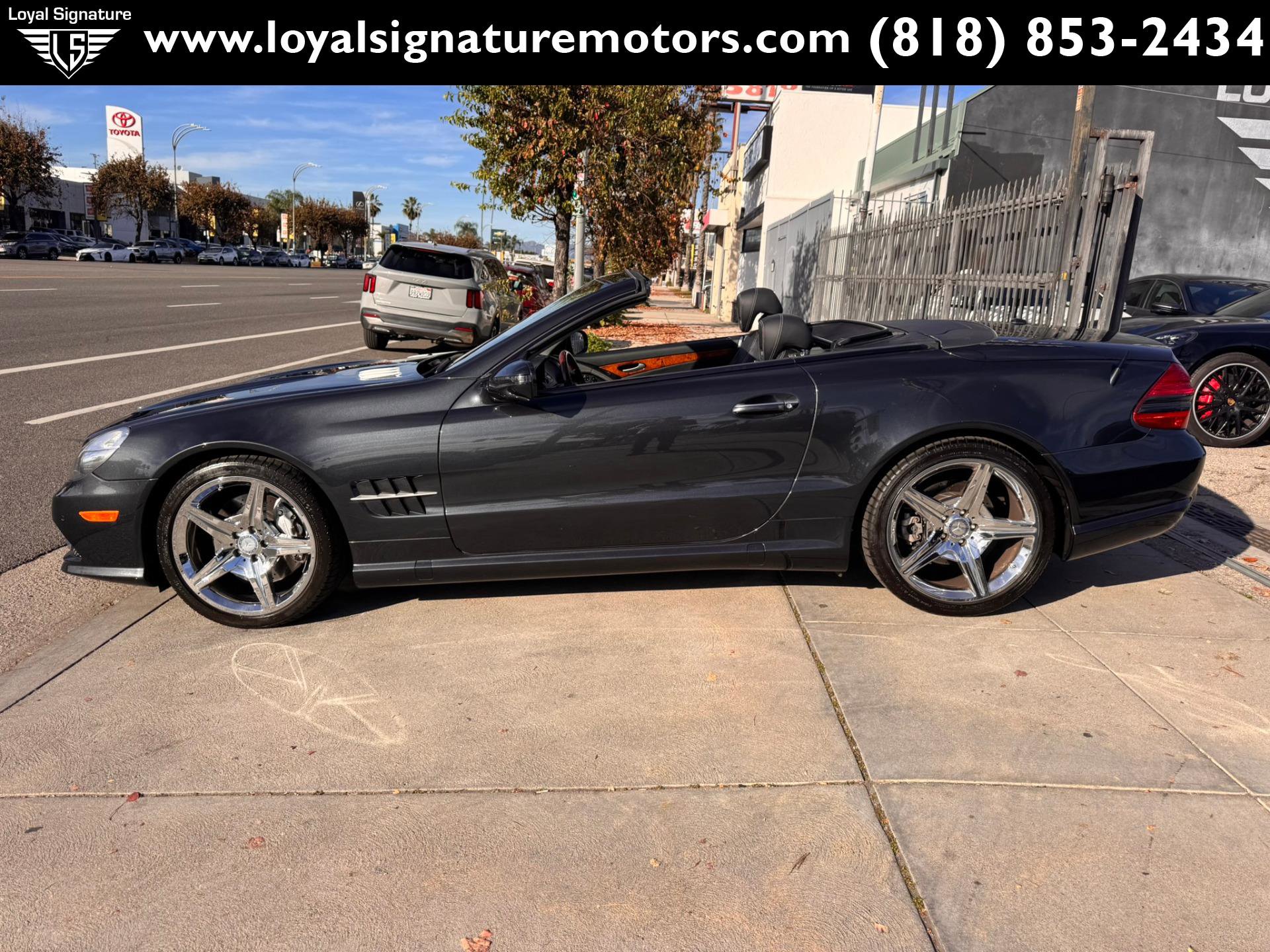 Used 2012 Mercedes-Benz SL 550 image 3