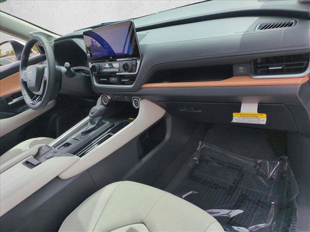 Used 2026 Toyota Grand Highlander FWD image 22