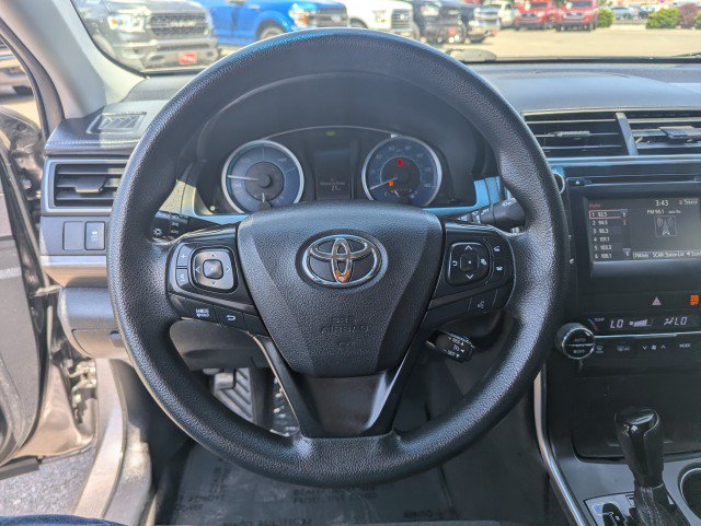 Used 2016 Toyota Camry LE FWD image 13