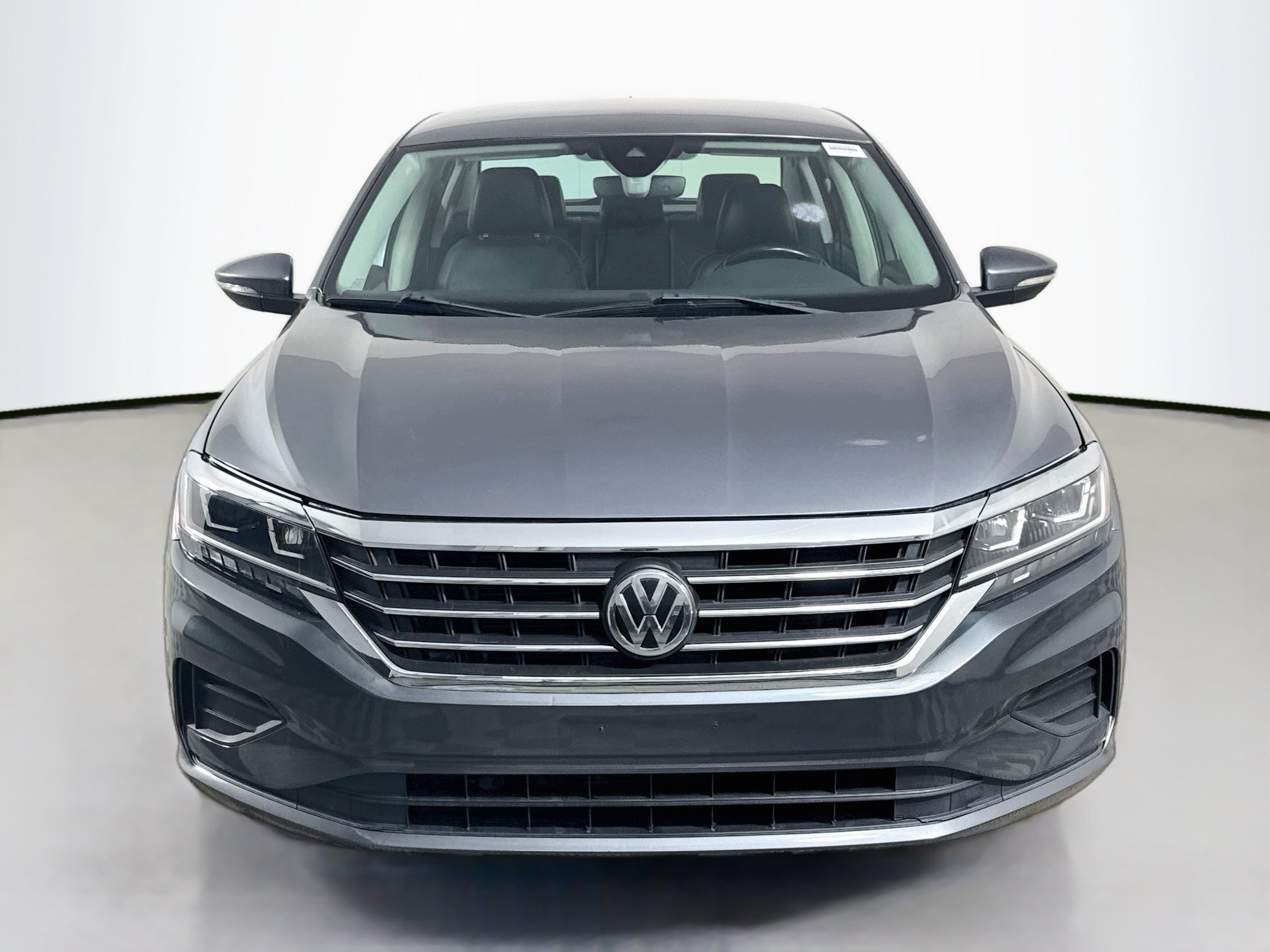 Used 2020 Volkswagen Passat 2.0T SE FWD image 2