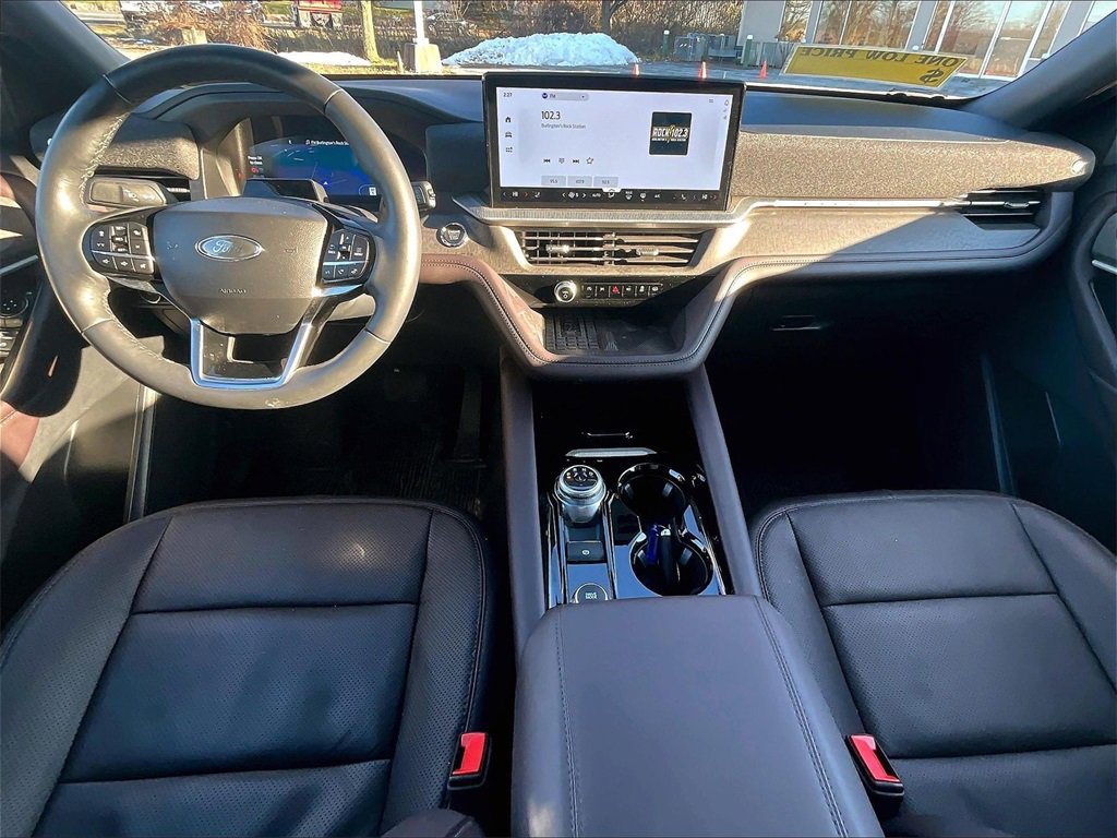 Used 2025 Ford Explorer Platinum w/ Ultimate Package image 22