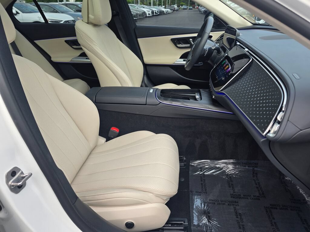 Used 2024 Mercedes-Benz E 350 4MATIC Sedan image 27