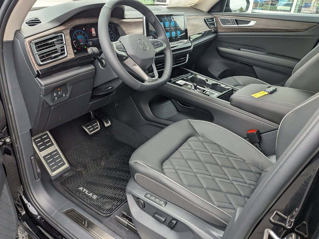New 2026 Volkswagen Atlas SEL Premium R-Line image 2