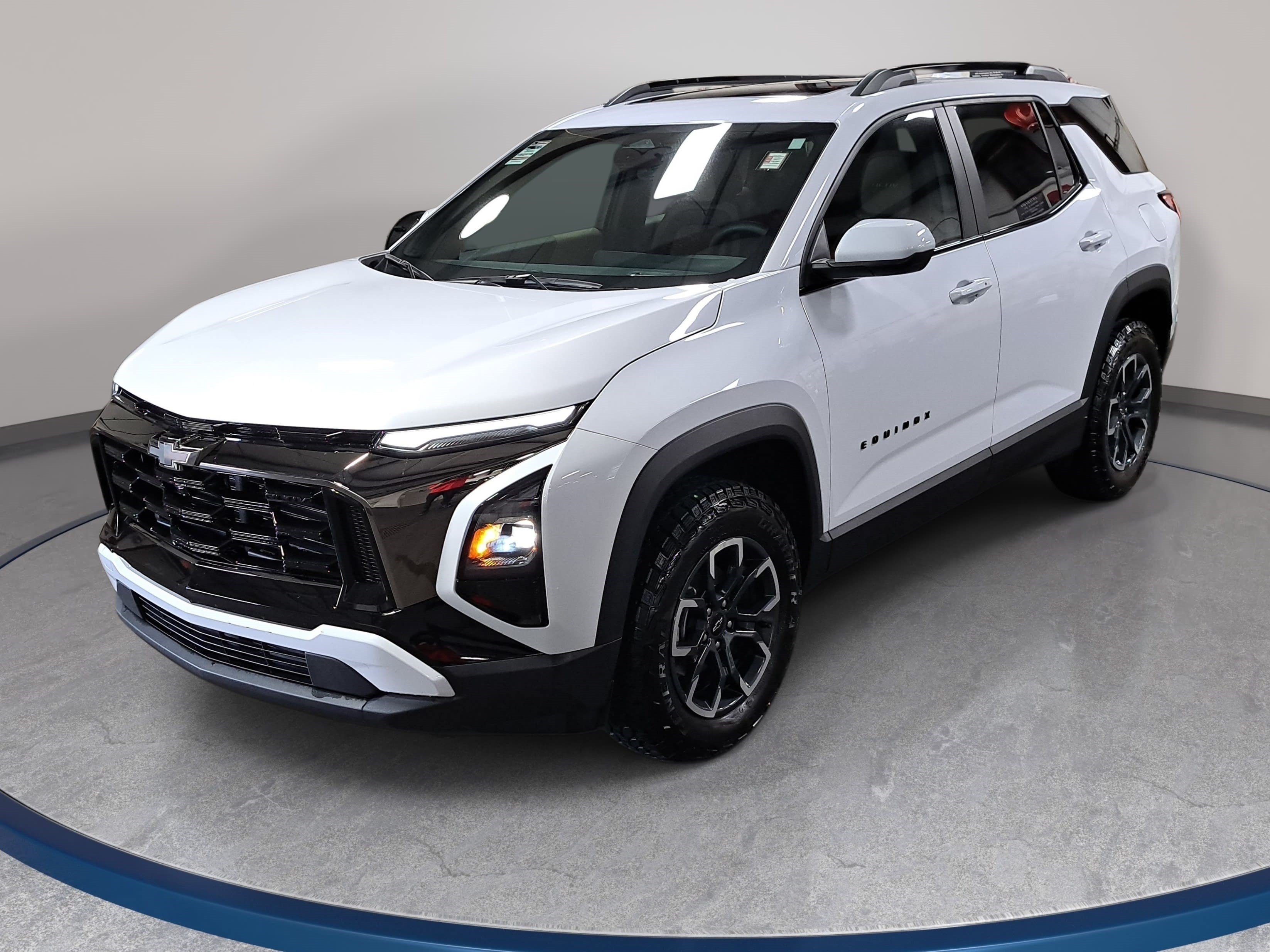 Used 2026 Chevrolet Equinox ACTIV w/ Convenience Package III FWD image 1