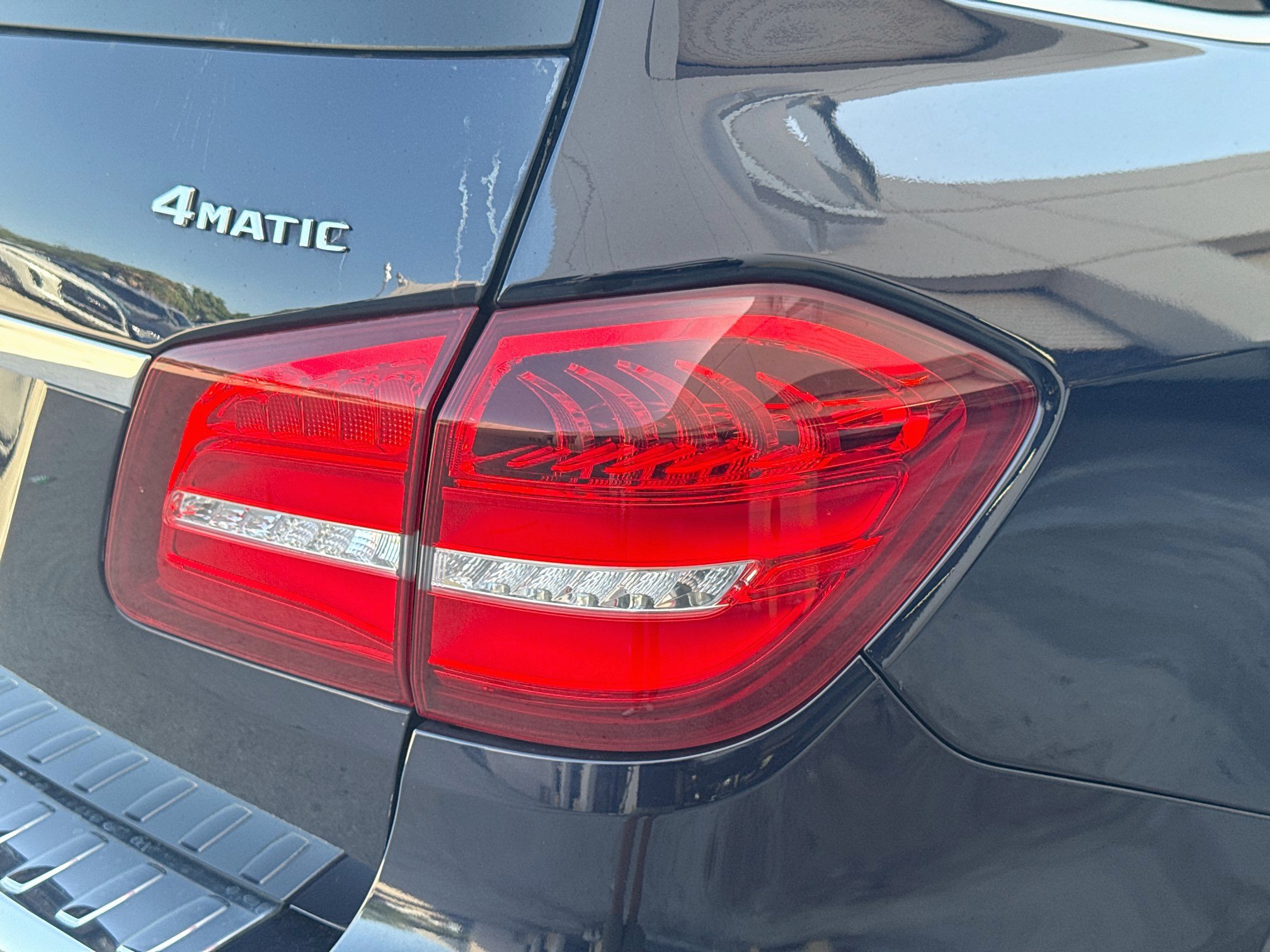 Used 2018 Mercedes-Benz GLS 450 4MATIC w/ Premium Package image 26