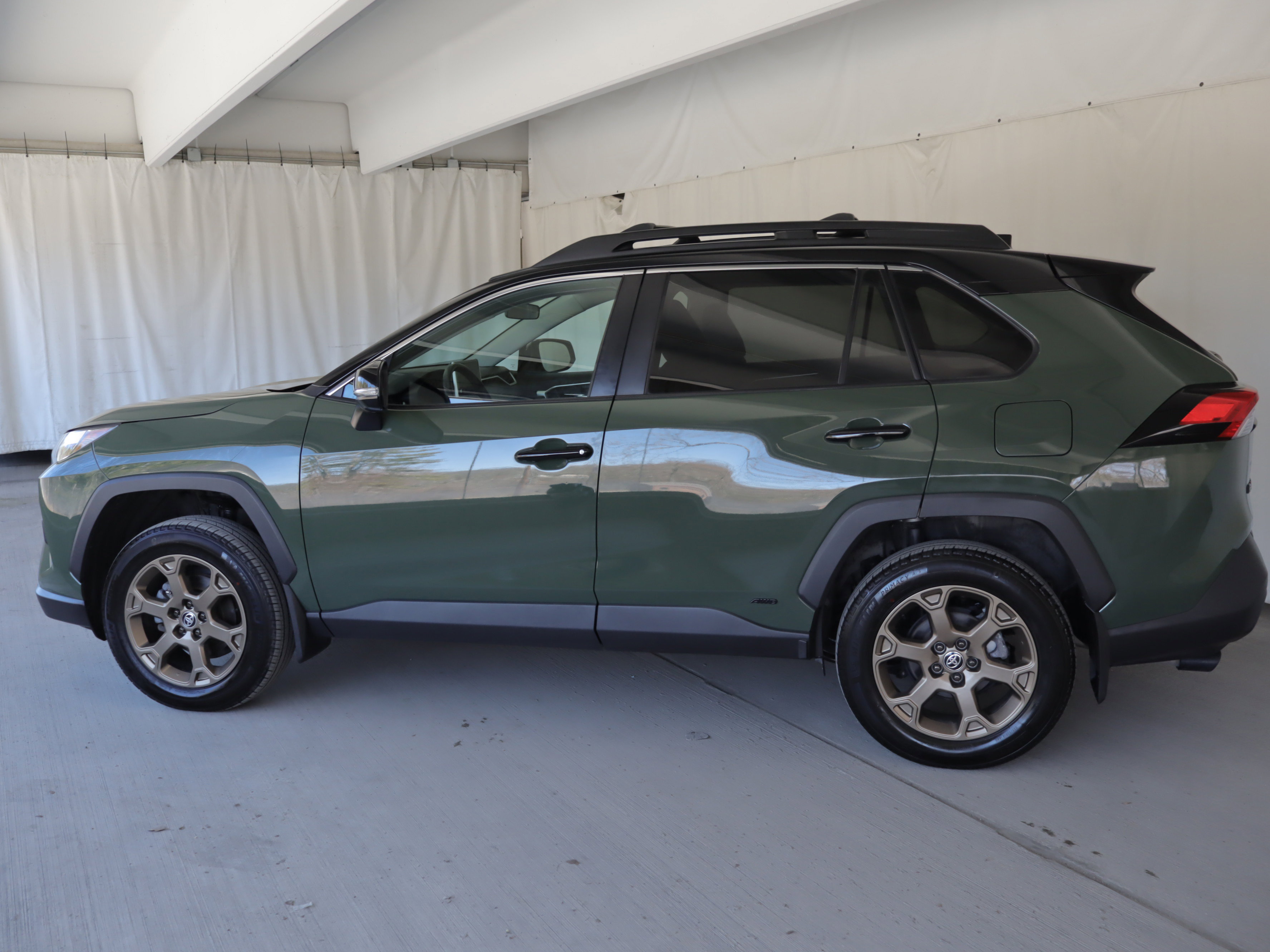 Used 2024 Toyota RAV4 AWD Hybrid w/ Weather Package image 23