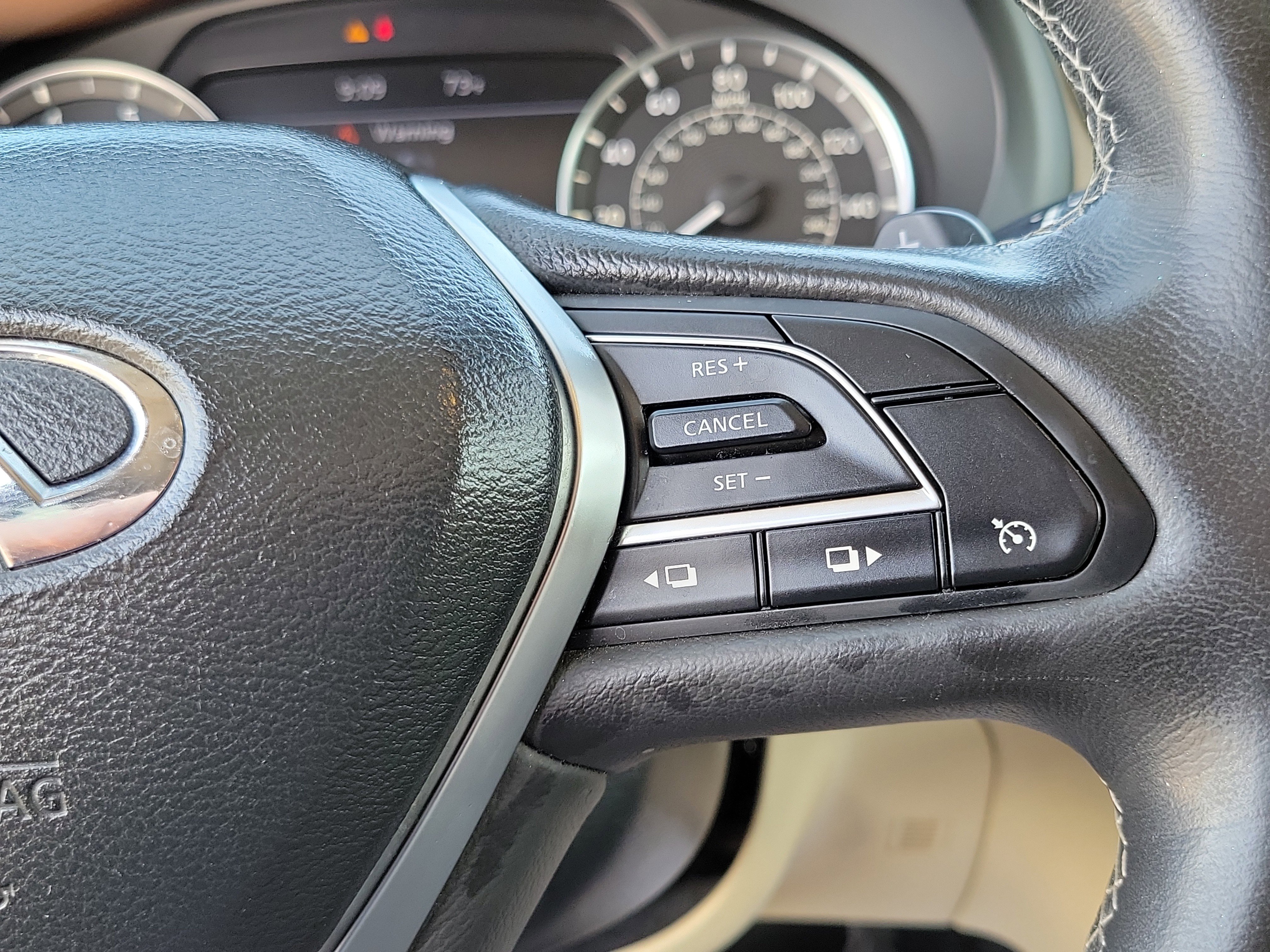 Used 2019 INFINITI QX50 Essential w/ Cargo Package FWD image 10