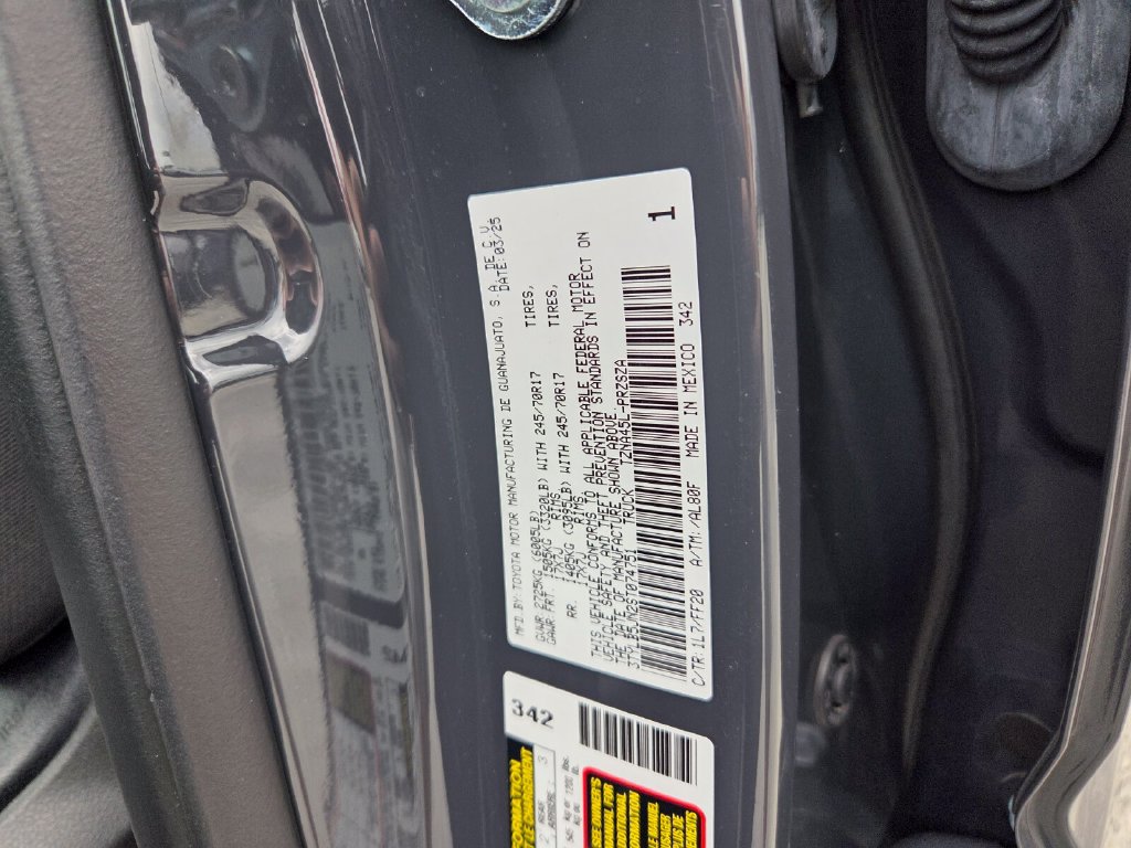 Used 2025 Toyota Tacoma SR5 AWD/4WD image 20