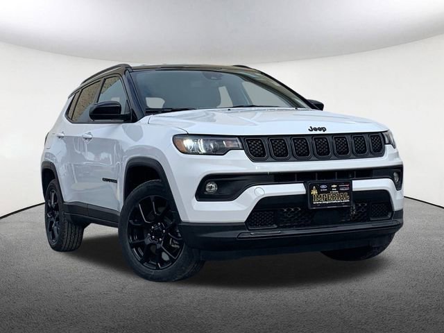 Used 2023 Jeep Compass Altitude image 2