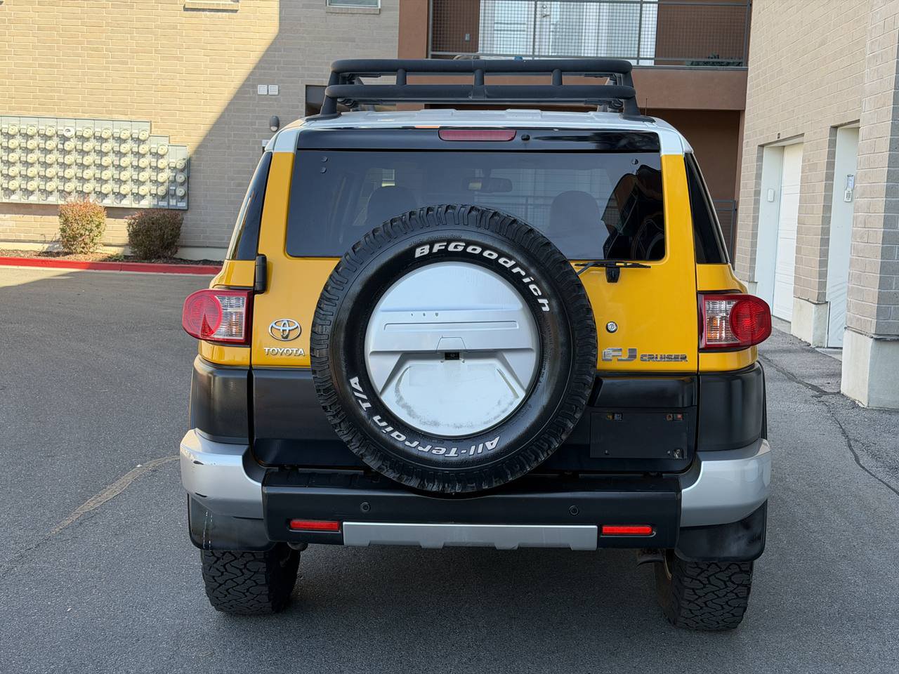 Used 2009 Toyota FJ Cruiser 4WD w/ Upgrade Pkg 2 image 4