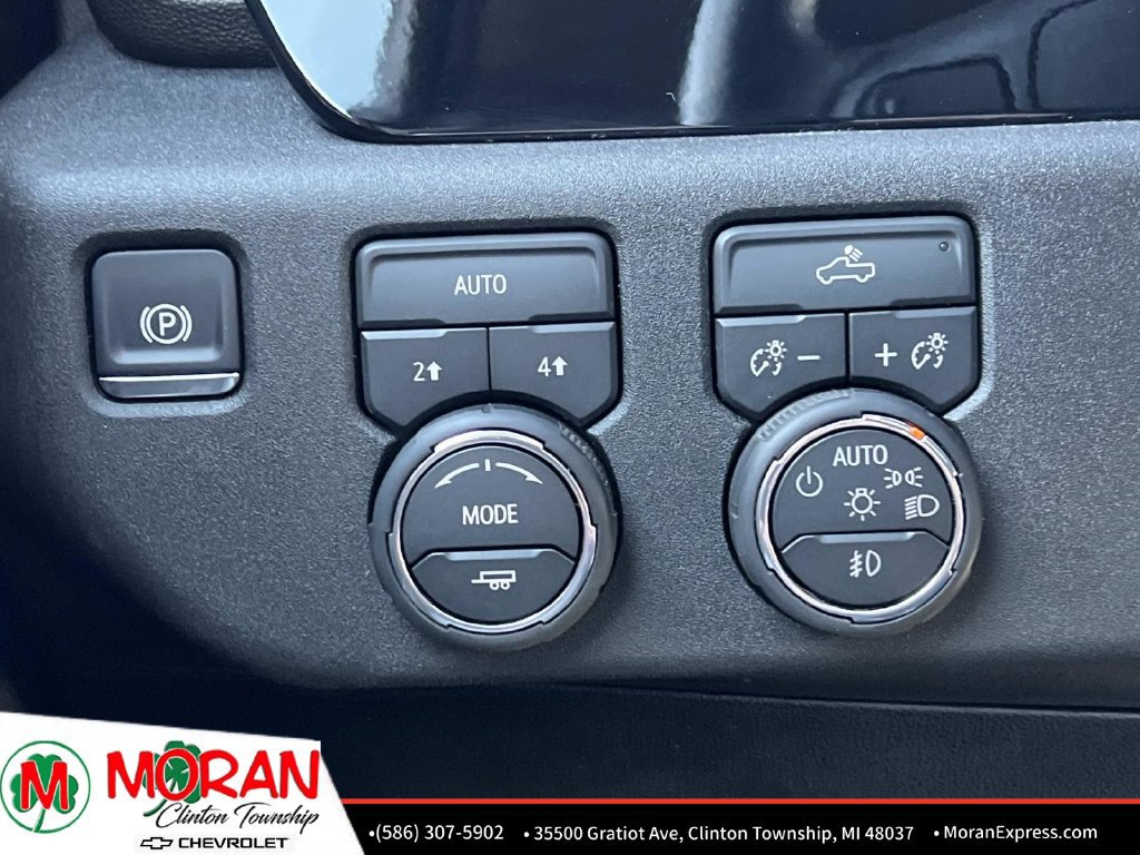 Used 2026 Chevrolet Silverado 1500 RST AWD/4WD image 28
