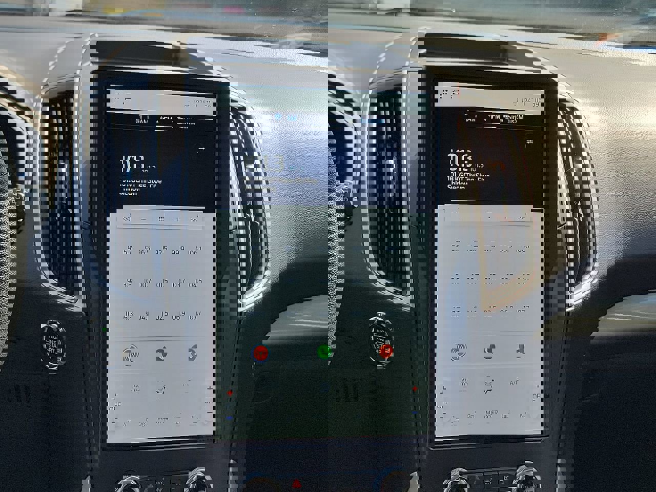 Used 2023 Ford Edge SEL image 16