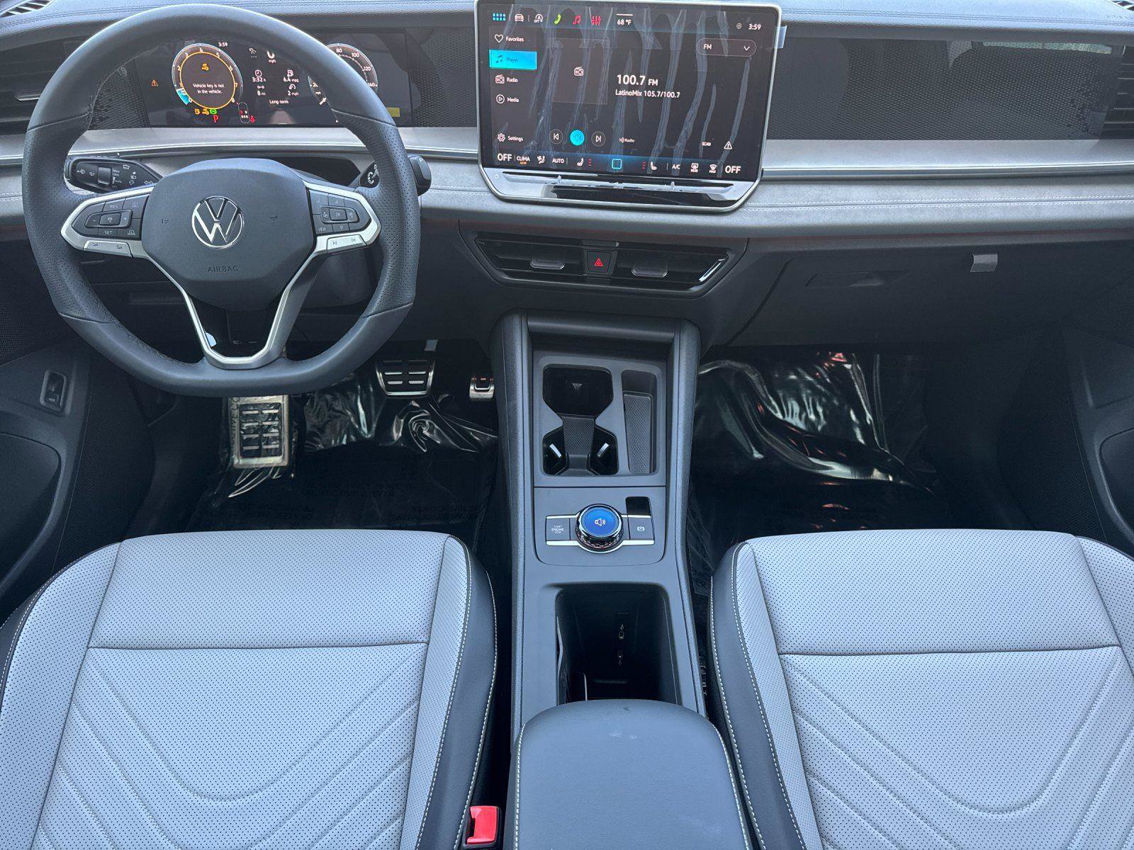 New 2026 Volkswagen Tiguan SE R-Line AWD/4WD image 12