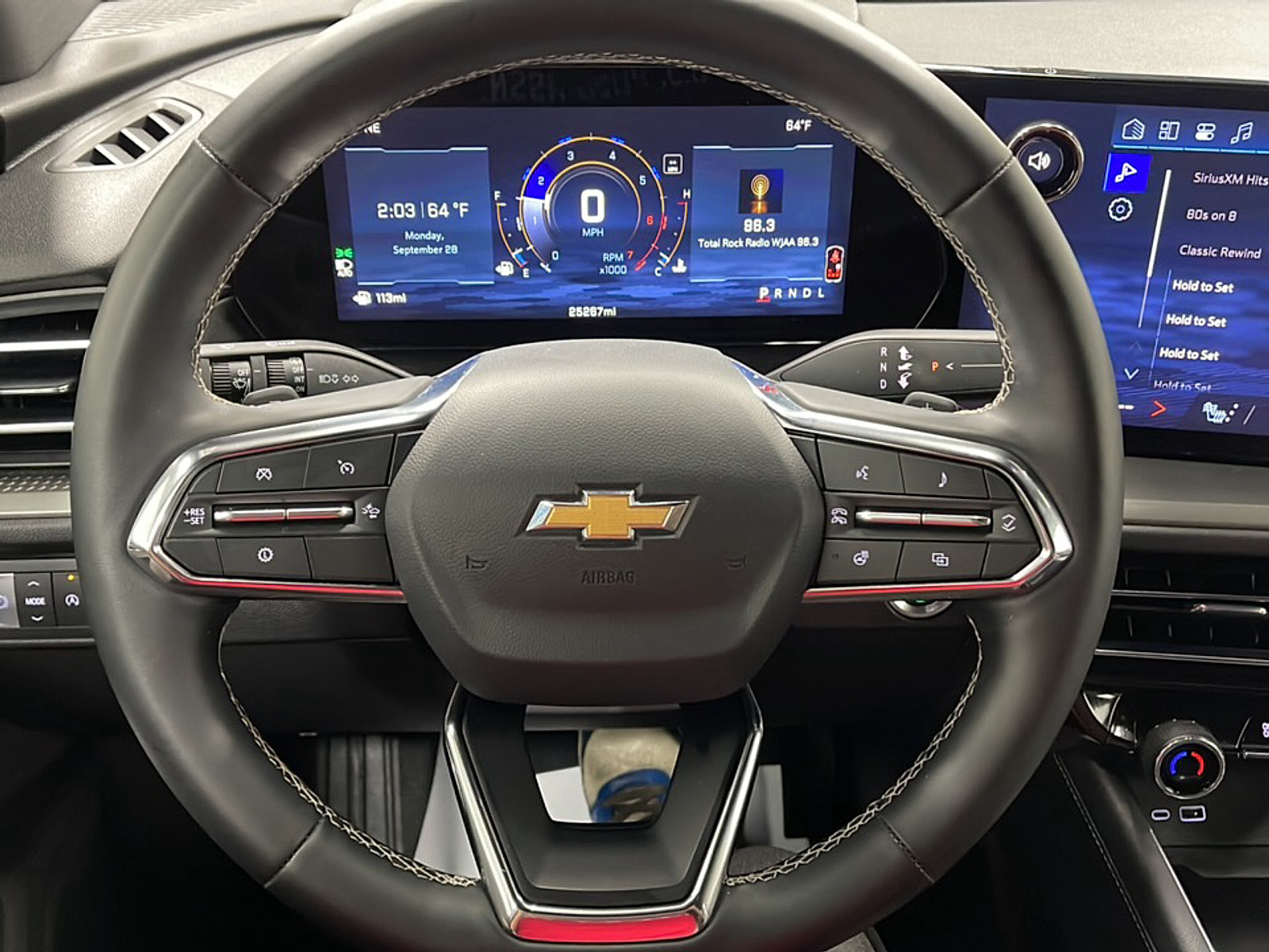 Used 2026 Chevrolet Traverse LT w/ Driver Confidence Package FWD image 4