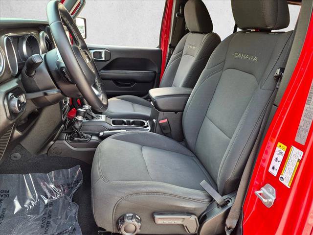 Used 2019 Jeep Wrangler Unlimited Sahara AWD/4WD image 15
