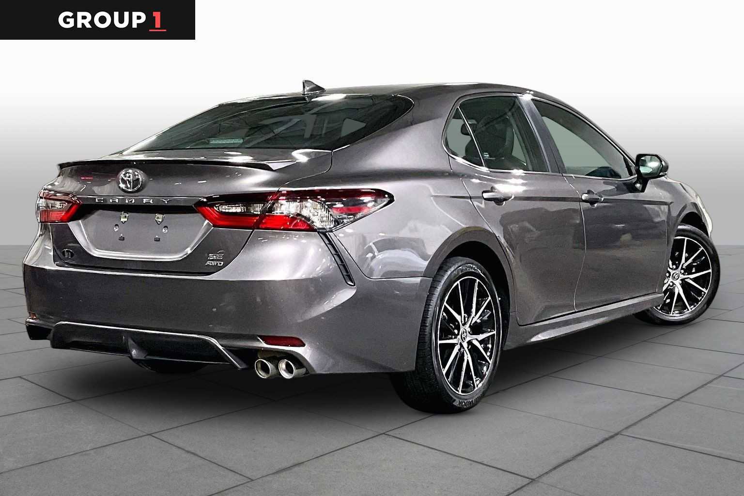 Used 2024 Toyota Camry SE w/ Cold Weather Package AWD/4WD image 13