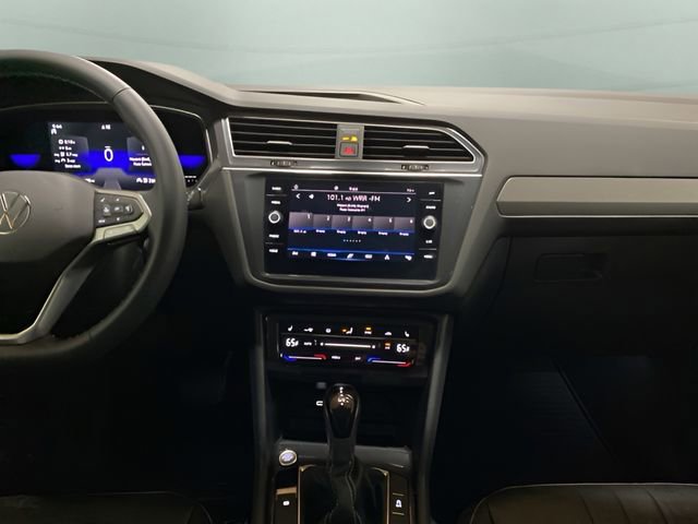Used 2022 Volkswagen Tiguan SE FWD image 13