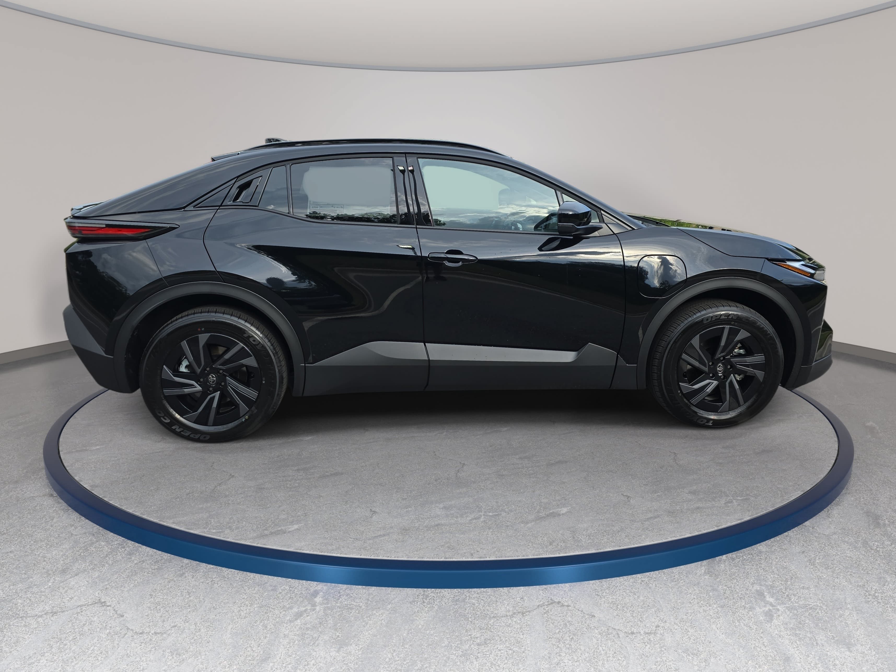 New 2026 Toyota C-HR AWD/4WD image 4