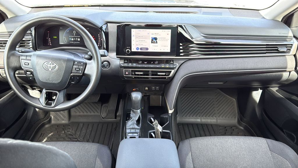Used 2025 Toyota Camry LE FWD image 18
