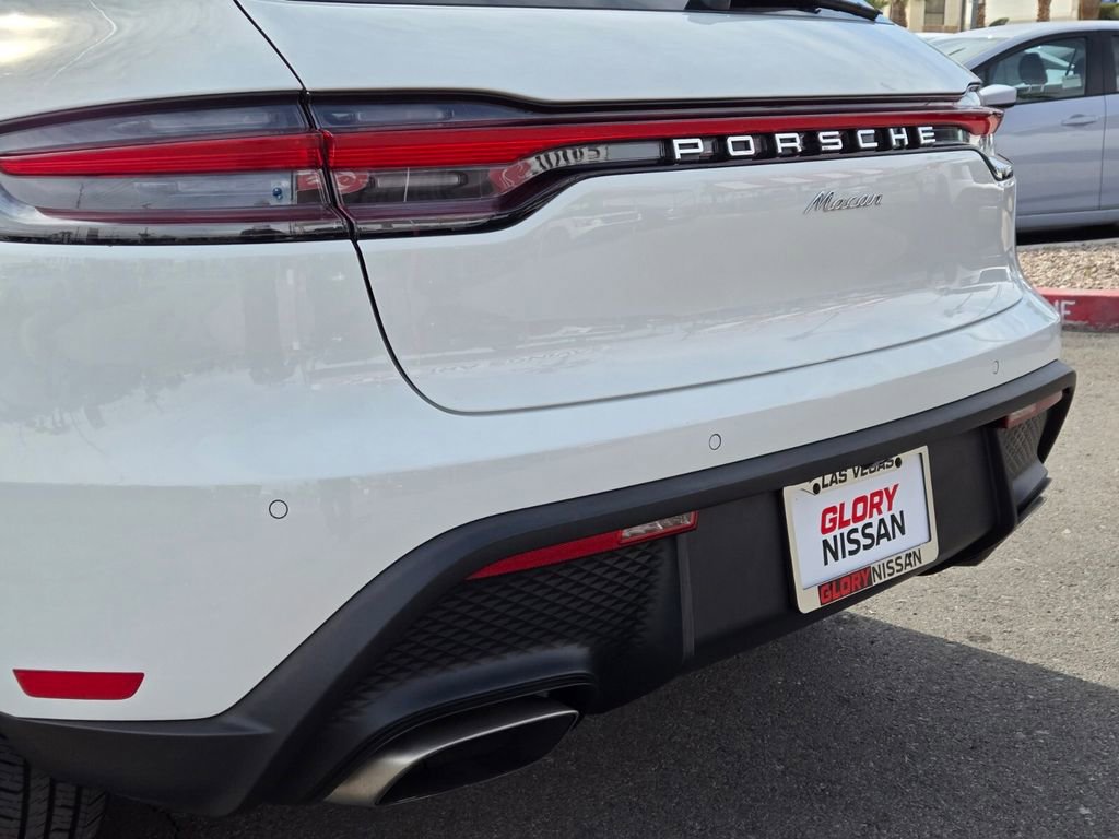 Used 2022 Porsche Macan AWD/4WD image 9