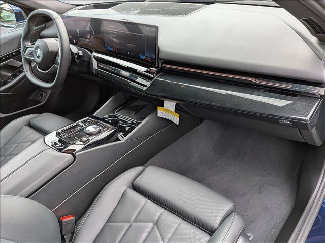 Used 2026 BMW 530i w/ Premium Package RWD image 23